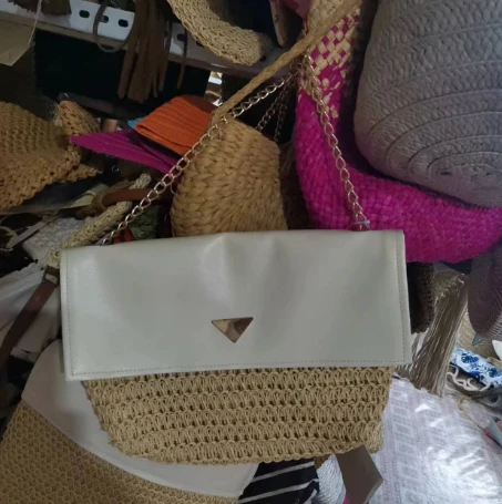 Beg pantai wanita buatan tangan yang besar