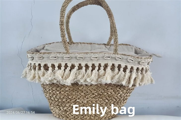 Beg raffia wanita direka