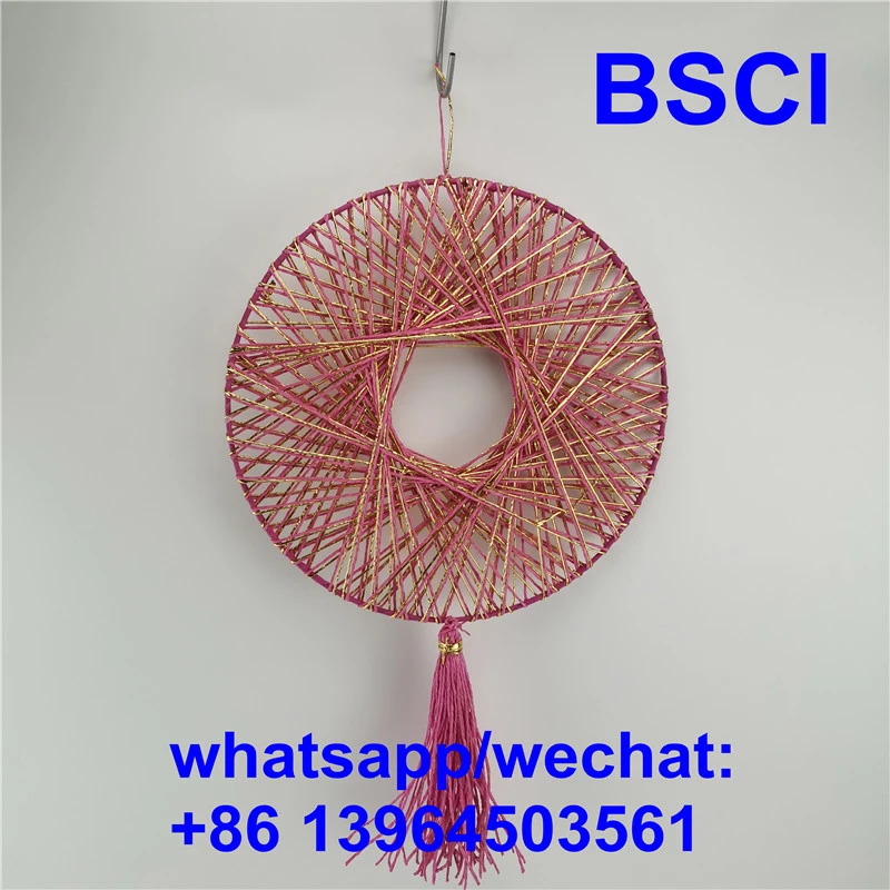 Hiasan dinding yang mesra