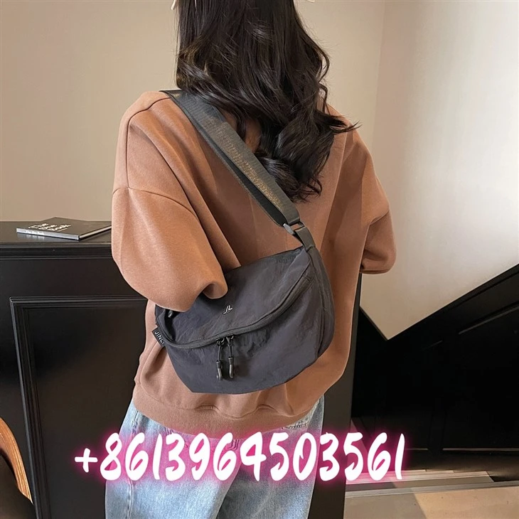 Long Strap Nylon Shoulder Bags factory