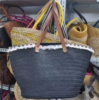 Beg Pantai Tenun Kertas Hitam Dengan Renda