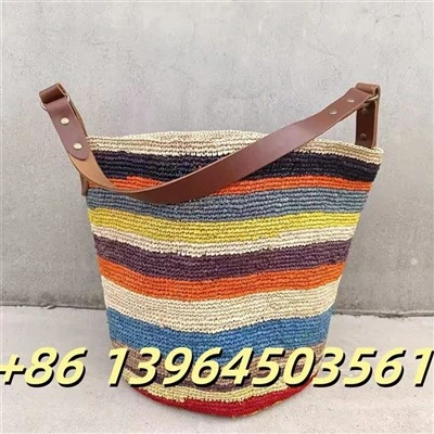 Busket wanita raffia berwarna -warni