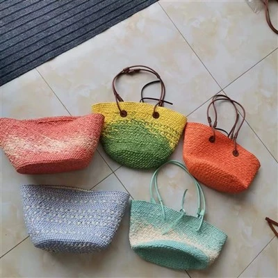 Beg tenunan kertas berwarna dengan pemegang PU