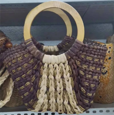 Beg Wanita Tenah Tangan Tangan Gelap